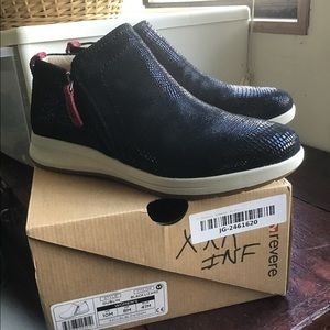 Revere boots with removable footbed